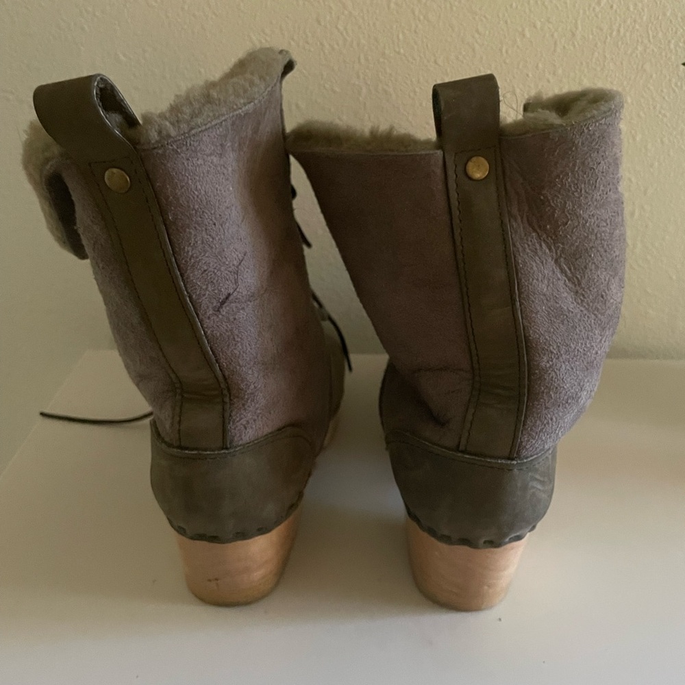 Shearling Lined Boot Clogs Grey-Great Condition - image 4